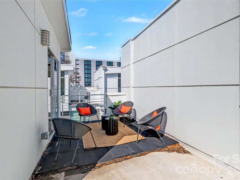 2094 Euclid Avenue, Charlotte, NC 28203.  MLS# CAR4352425, YatesRealty ID 2843. 