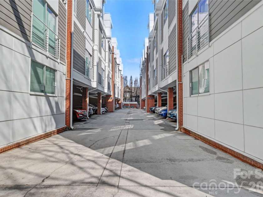 2094 Euclid Avenue, Charlotte, NC 28203.  MLS# CAR4352425, YatesRealty ID 2843. 
