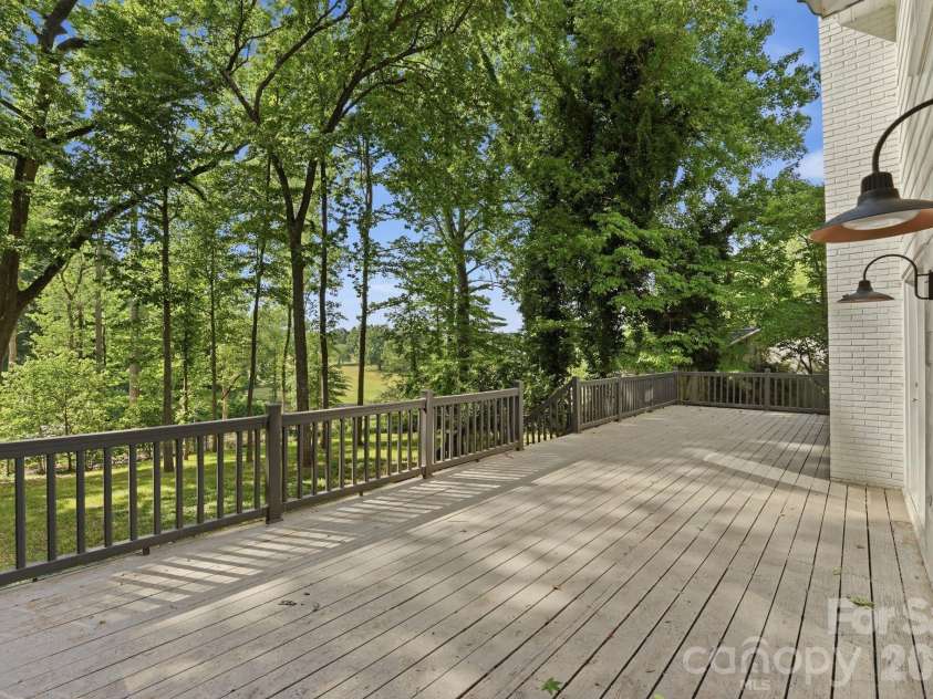 3323 Lincoln Lane, Gastonia, NC 28056.  MLS# CAR4368845, YatesRealty ID 28430. 