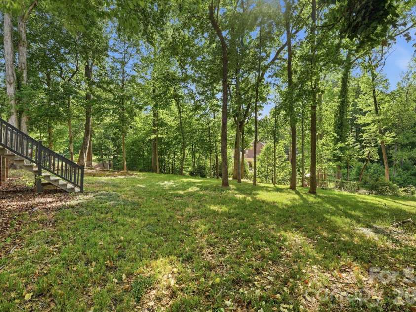 3323 Lincoln Lane, Gastonia, NC 28056.  MLS# CAR4368845, YatesRealty ID 28430. 