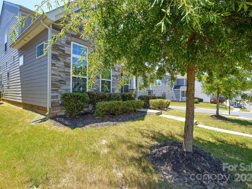 6096 Cloverdale Drive, Fort Mill, SC 29708.  MLS# CAR4285834, YatesRealty ID 28430. 