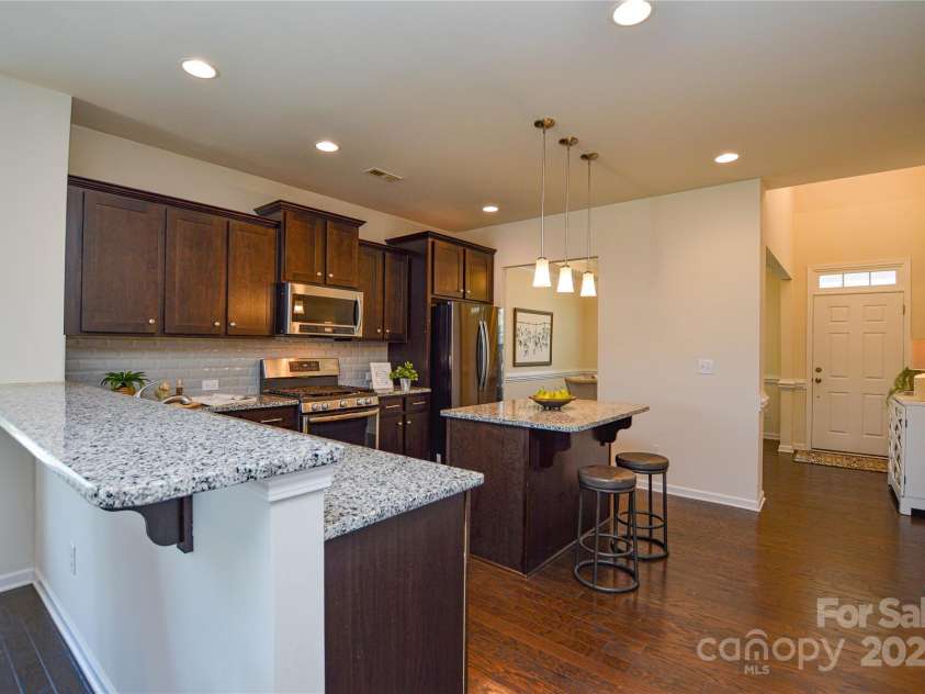 6096 Cloverdale Drive, Fort Mill, SC 29708.  MLS# CAR4285834, YatesRealty ID 28430. 