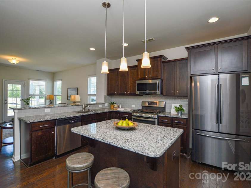 6096 Cloverdale Drive, Fort Mill, SC 29708.  MLS# CAR4285834, YatesRealty ID 28430. 