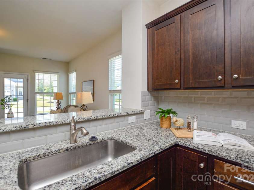 6096 Cloverdale Drive, Fort Mill, SC 29708.  MLS# CAR4285834, YatesRealty ID 28430. 