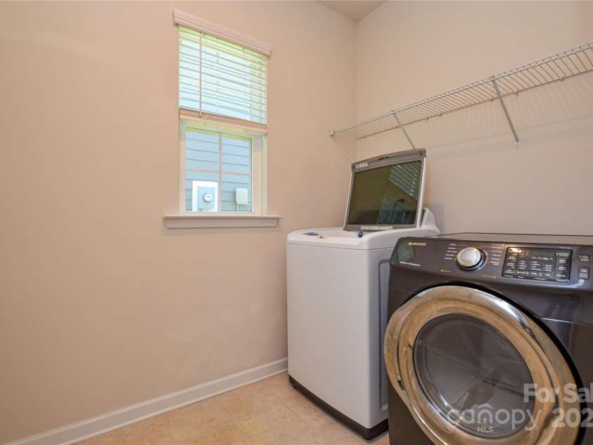 6096 Cloverdale Drive, Fort Mill, SC 29708.  MLS# CAR4285834, YatesRealty ID 28430. 
