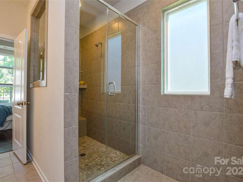 6096 Cloverdale Drive, Fort Mill, SC 29708.  MLS# CAR4285834, YatesRealty ID 28430. 