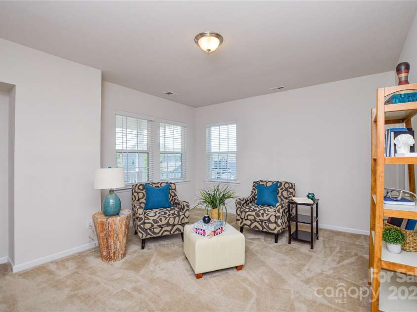 6096 Cloverdale Drive, Fort Mill, SC 29708.  MLS# CAR4285834, YatesRealty ID 28430. 