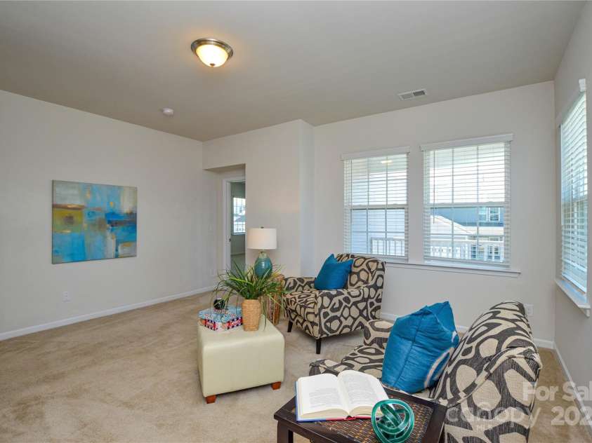 6096 Cloverdale Drive, Fort Mill, SC 29708.  MLS# CAR4285834, YatesRealty ID 28430. 