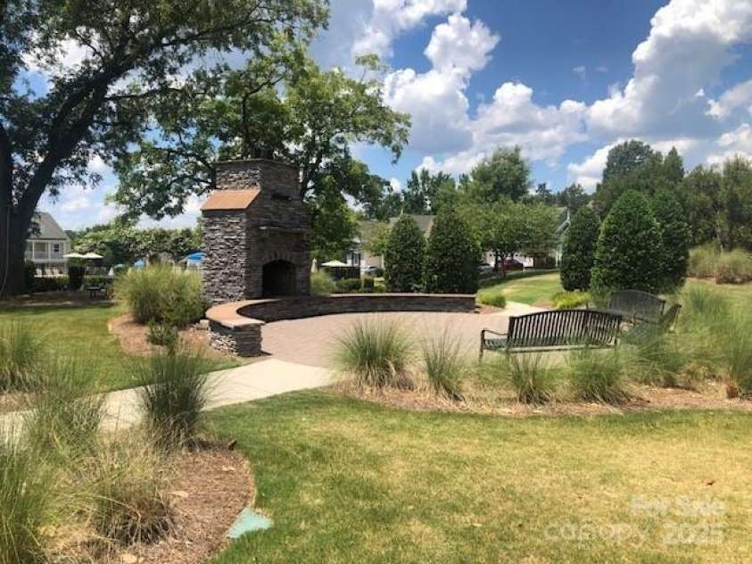 6096 Cloverdale Drive, Fort Mill, SC 29708.  MLS# CAR4285834, YatesRealty ID 28430. 