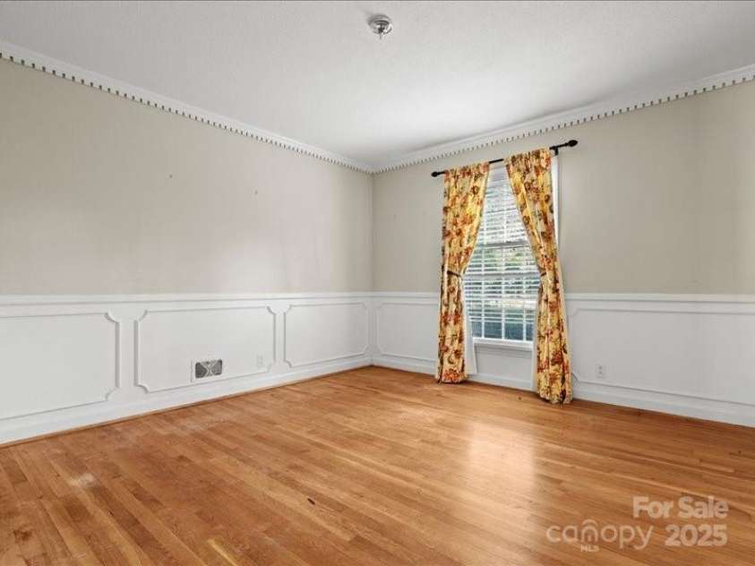 201 Poplar Street, Cheraw, SC 29520.  MLS# CAR4285918, YatesRealty ID 28431. 