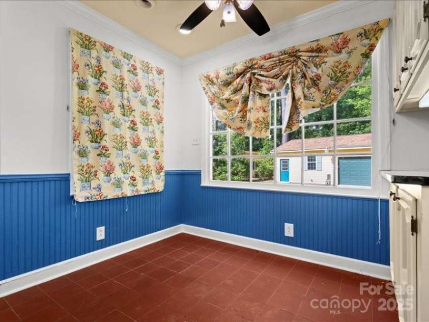 201 Poplar Street, Cheraw, SC 29520.  MLS# CAR4285918, YatesRealty ID 28431. 