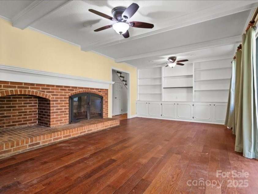 201 Poplar Street, Cheraw, SC 29520.  MLS# CAR4285918, YatesRealty ID 28431. 