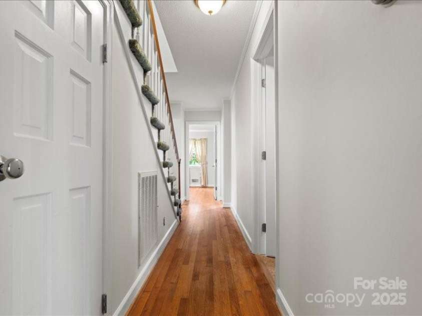 201 Poplar Street, Cheraw, SC 29520.  MLS# CAR4285918, YatesRealty ID 28431. 