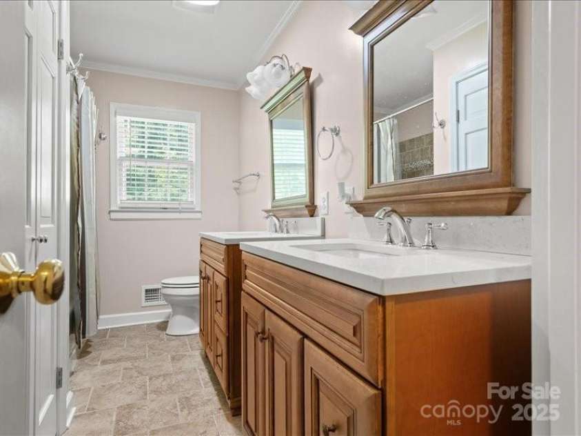 201 Poplar Street, Cheraw, SC 29520.  MLS# CAR4285918, YatesRealty ID 28431. 