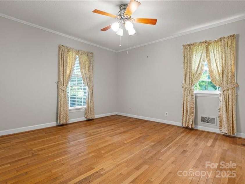 201 Poplar Street, Cheraw, SC 29520.  MLS# CAR4285918, YatesRealty ID 28431. 