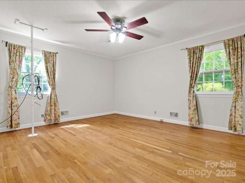 201 Poplar Street, Cheraw, SC 29520.  MLS# CAR4285918, YatesRealty ID 28431. 