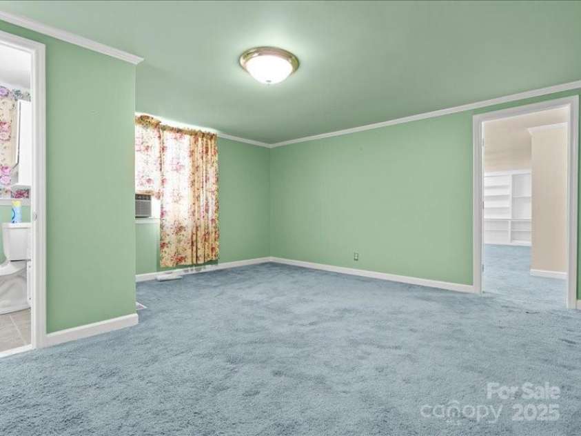 201 Poplar Street, Cheraw, SC 29520.  MLS# CAR4285918, YatesRealty ID 28431. 