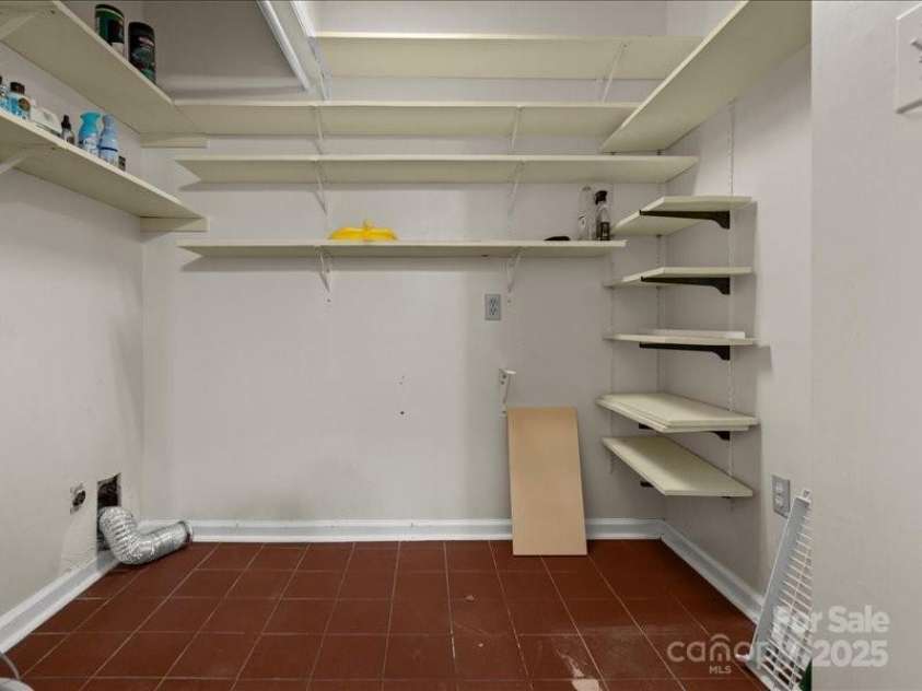 201 Poplar Street, Cheraw, SC 29520.  MLS# CAR4285918, YatesRealty ID 28431. 