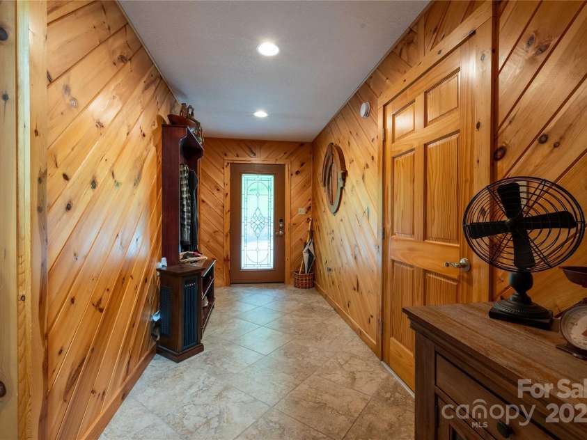 1055 Winterstar Loop, Burnsville, NC 28714.  MLS# CAR4285743, YatesRealty ID 28432. 