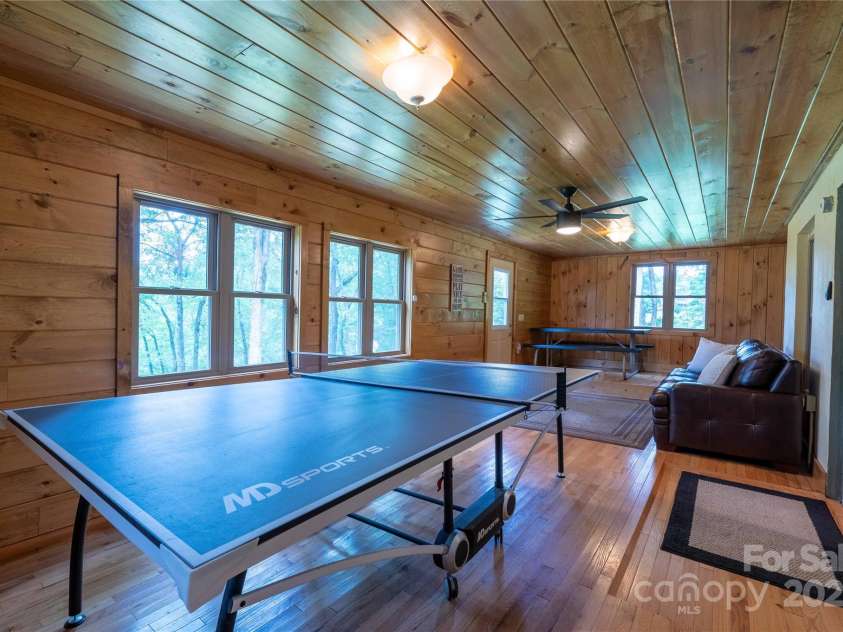 1055 Winterstar Loop, Burnsville, NC 28714.  MLS# CAR4285743, YatesRealty ID 28432. 