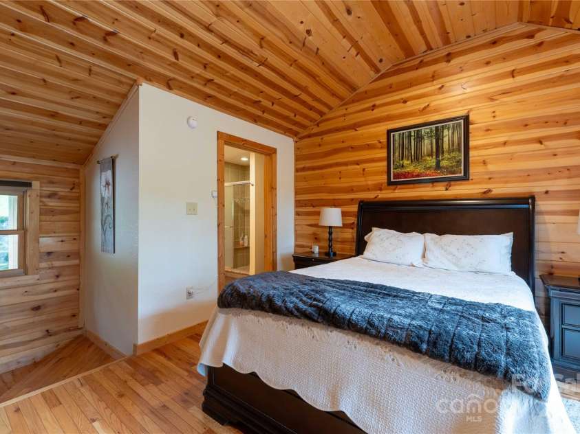 1055 Winterstar Loop, Burnsville, NC 28714.  MLS# CAR4285743, YatesRealty ID 28432. 