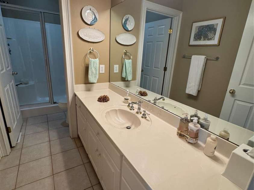 2911 Weatherfield Drive, Lincolnton, NC 28092.  MLS# CAR4285665, YatesRealty ID 28433. Bath #2