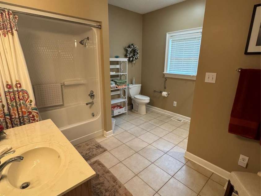 2911 Weatherfield Drive, Lincolnton, NC 28092.  MLS# CAR4285665, YatesRealty ID 28433. Bathroom #3