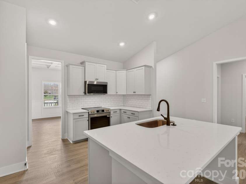 302 Gorham Drive, Albemarle, NC 28001.  MLS# CAR4346563, YatesRealty ID 28434. Kitchen
