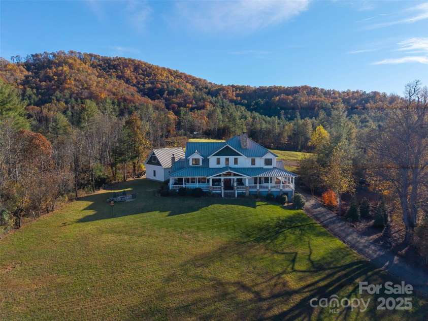 29 Bonnie Brae Drive, Weaverville, NC 28787.  MLS# CAR4266285, YatesRealty ID 28435. 