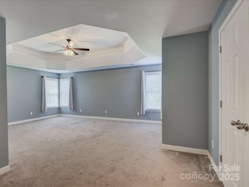 17309 Knoxwood Drive, Huntersville, NC 28078.  MLS# CAR4306070, YatesRealty ID 28436. 