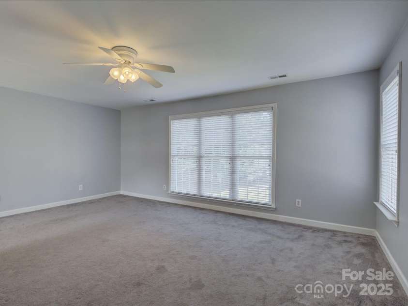 17309 Knoxwood Drive, Huntersville, NC 28078.  MLS# CAR4306070, YatesRealty ID 28436. 