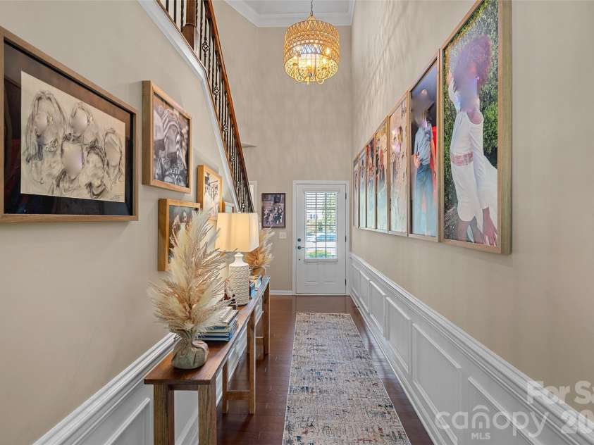 2207 Whitford Lane, Charlotte, NC 28210.  MLS# CAR4366216, YatesRealty ID 28436. Entrance hall 