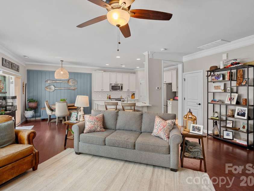 2207 Whitford Lane, Charlotte, NC 28210.  MLS# CAR4366216, YatesRealty ID 28436. Living room different angle