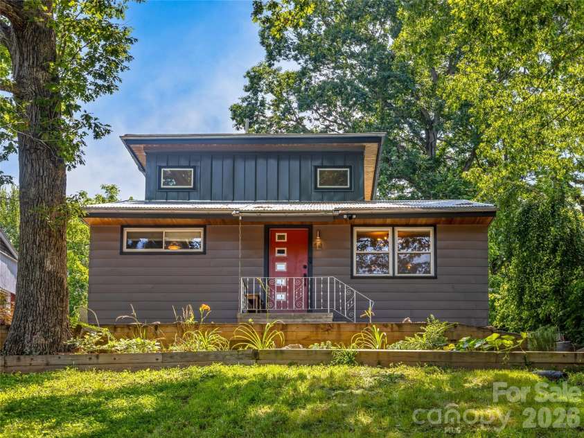 44 Broadview Avenue, Asheville, NC 28803.  MLS# CAR4369387, YatesRealty ID 28438. 