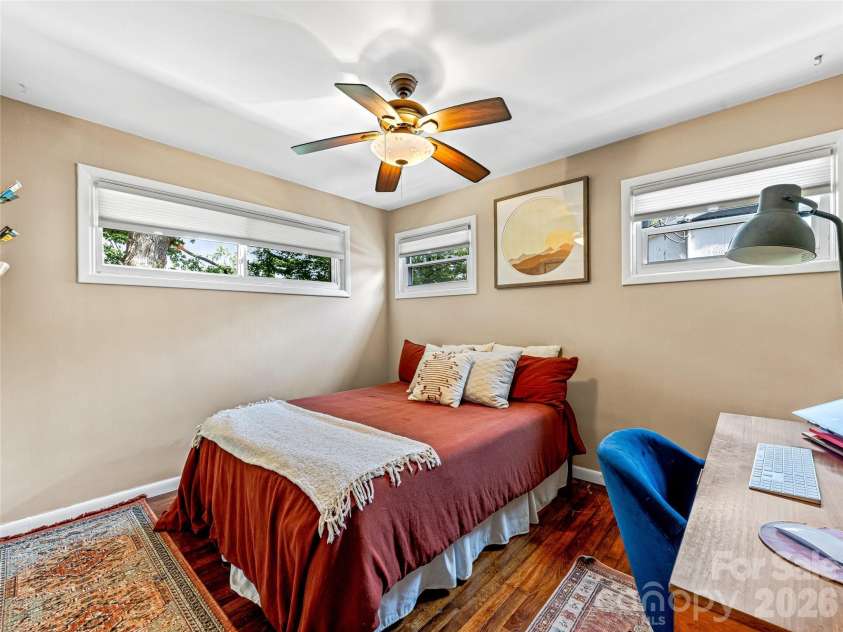 44 Broadview Avenue, Asheville, NC 28803.  MLS# CAR4369387, YatesRealty ID 28438. 
