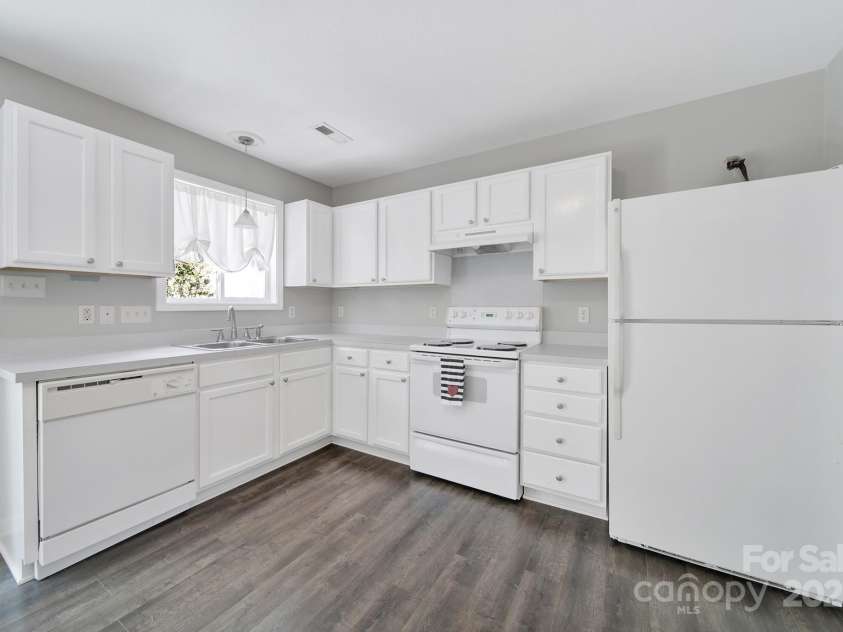 5876 Culloden Court, Concord, NC 28027.  MLS# CAR4282512, YatesRealty ID 28438. 