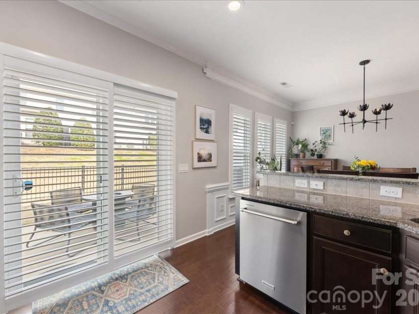 2434 Royal York Avenue, Charlotte, NC 28210.  MLS# CAR4370997, YatesRealty ID 28439. 