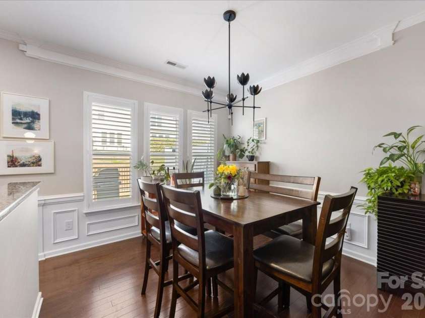 2434 Royal York Avenue, Charlotte, NC 28210.  MLS# CAR4370997, YatesRealty ID 28439. 