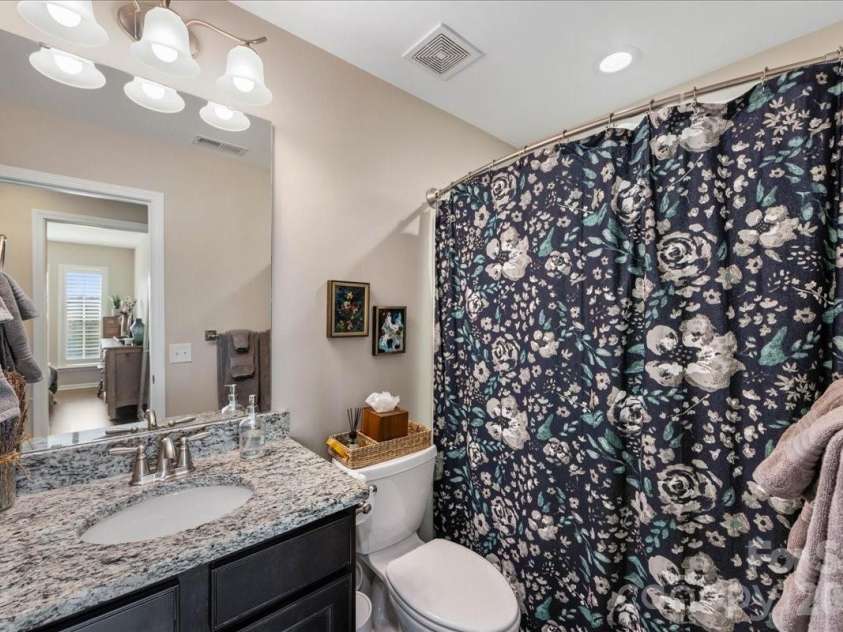 2434 Royal York Avenue, Charlotte, NC 28210.  MLS# CAR4411418, YatesRealty ID 28439. 