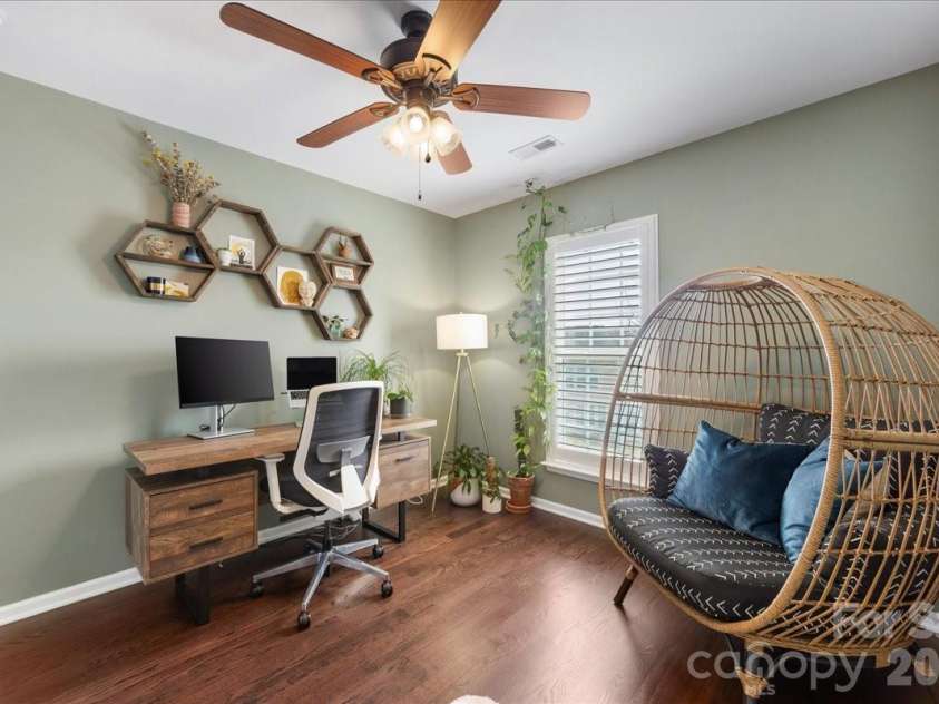 2434 Royal York Avenue, Charlotte, NC 28210.  MLS# CAR4411418, YatesRealty ID 28439. 
