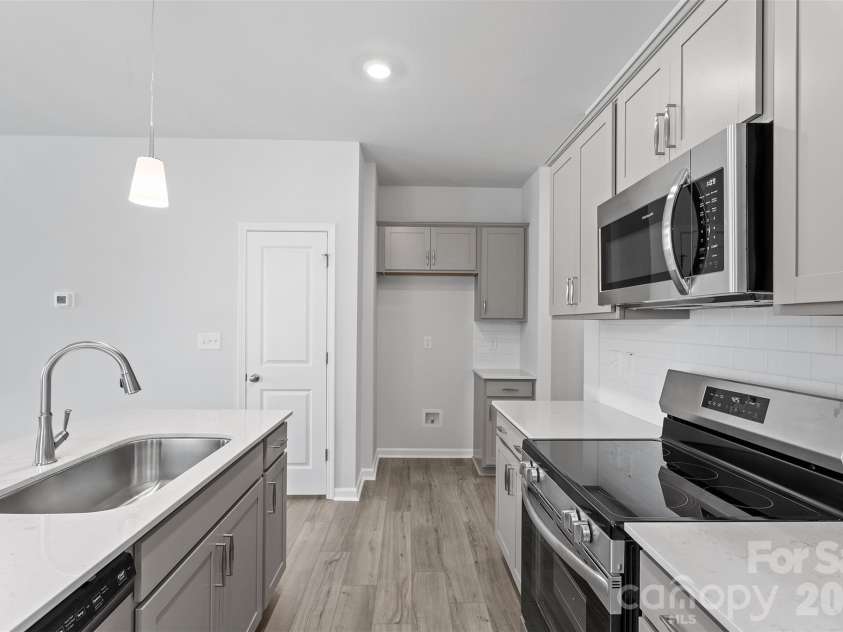 5831 Tuckaseegee Road, Charlotte, NC 28208.  MLS# CAR4349148, YatesRealty ID 2844. 