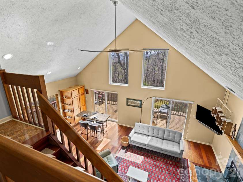 108 Hickory Forest Road, Fairview, NC 28730.  MLS# CAR4343902, YatesRealty ID 28441. 