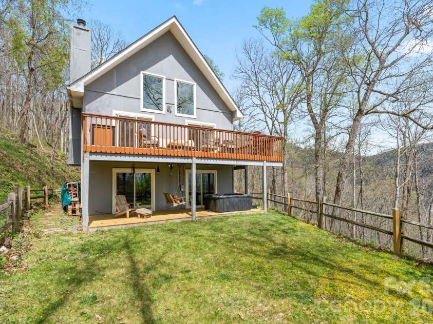 108 Hickory Forest Road, Fairview, NC 28730.  MLS# CAR4343902, YatesRealty ID 28441. 