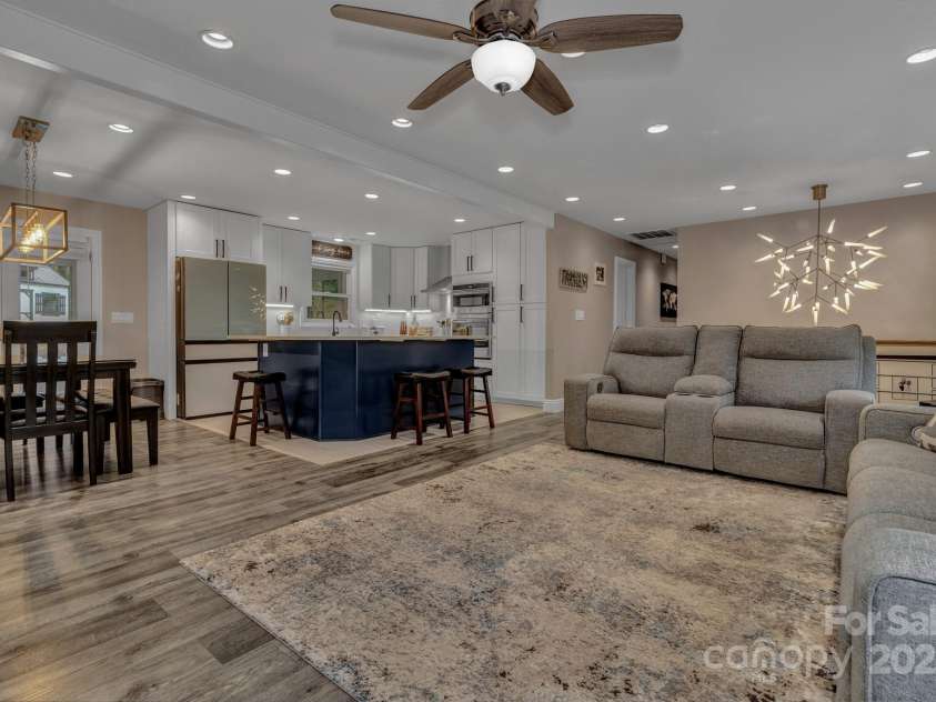 169 Echo Drive, Laurel Park, NC 28739.  MLS# CAR4267746, YatesRealty ID 28442. 