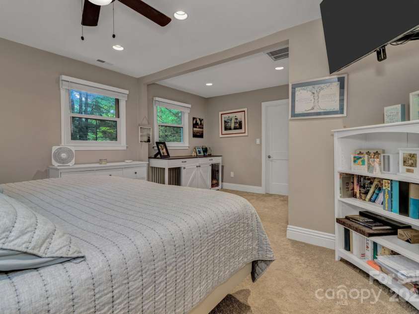 169 Echo Drive, Laurel Park, NC 28739.  MLS# CAR4267746, YatesRealty ID 28442. 