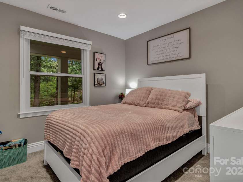 169 Echo Drive, Laurel Park, NC 28739.  MLS# CAR4267746, YatesRealty ID 28442. 