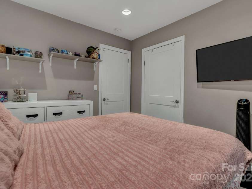 169 Echo Drive, Laurel Park, NC 28739.  MLS# CAR4267746, YatesRealty ID 28442. 