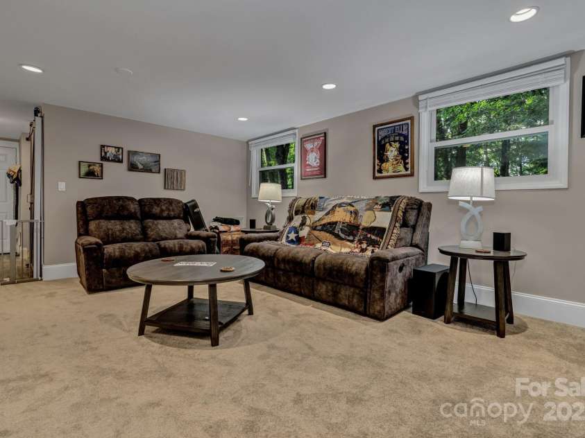 169 Echo Drive, Laurel Park, NC 28739.  MLS# CAR4267746, YatesRealty ID 28442. 