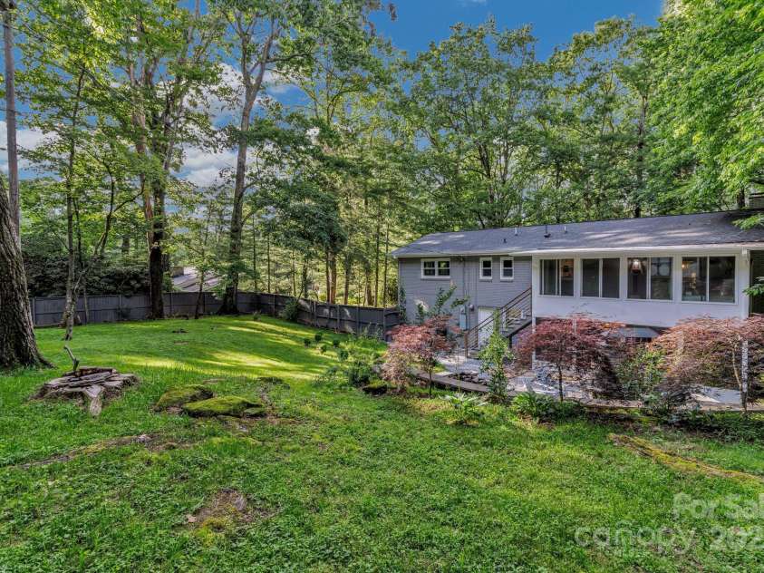169 Echo Drive, Laurel Park, NC 28739.  MLS# CAR4267746, YatesRealty ID 28442. 