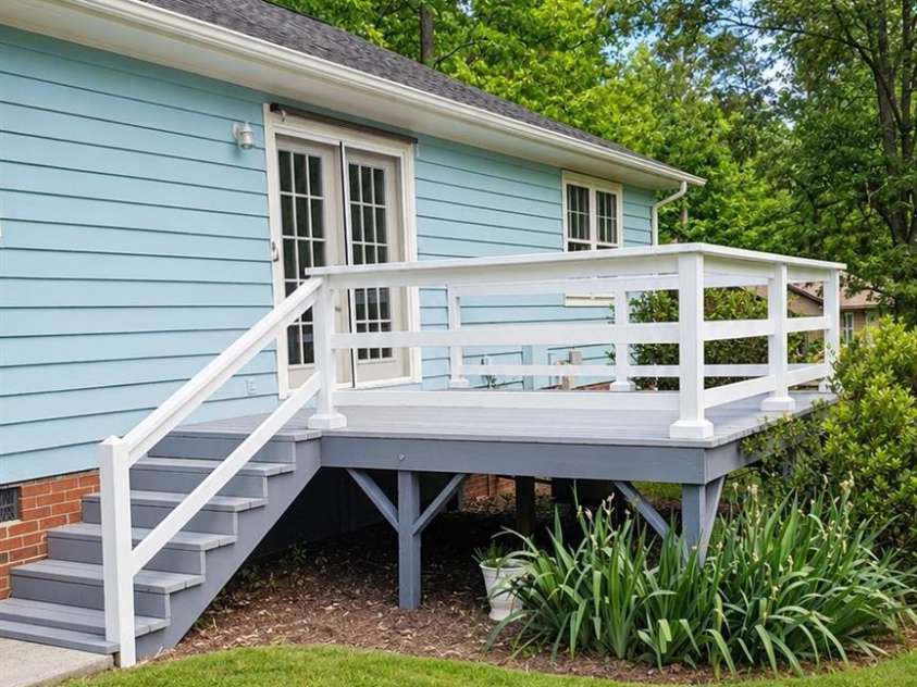 6016 Indian Brook Drive, Matthews, NC 28104.  MLS# CAR4377872, YatesRealty ID 28442. 